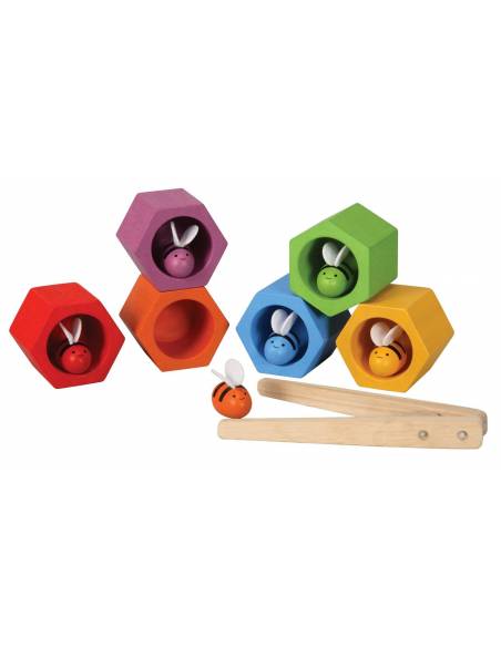 Api nell'alveare di legno