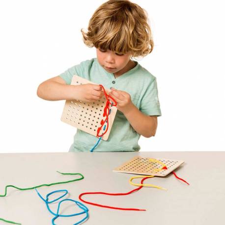 Look e pizzo - Crea disegni in cartoncino perforato 2