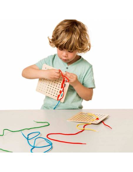 Look e pizzo - Crea disegni in cartoncino perforato