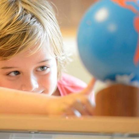 Globo de continentes en color - Nienhuis Nienhuis Geografía