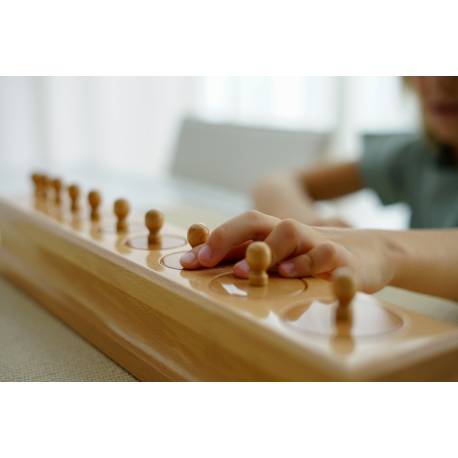 Cilindros con botón Haya Montessori para todos Sensorial