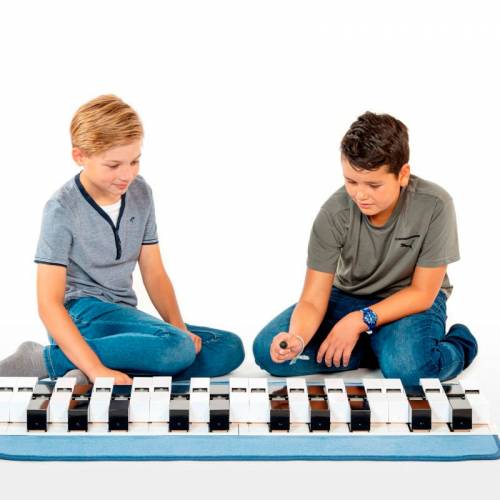 Toni bar con Baquetas