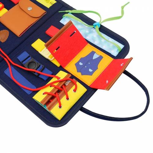 Custodia in feltro con Broches e Chiusura