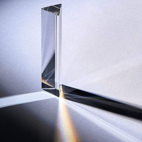 Prisma de vidrio (refracción de la luz)  Física y Experimentos