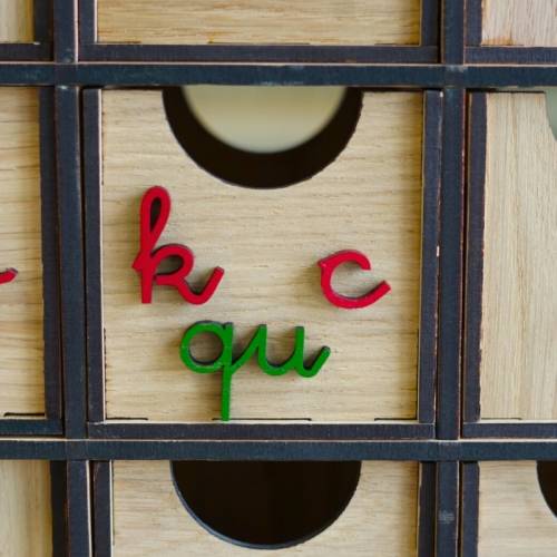 Caja de sonidos Montessori Minúscula + Mayúscula Made in Spain Preescritura