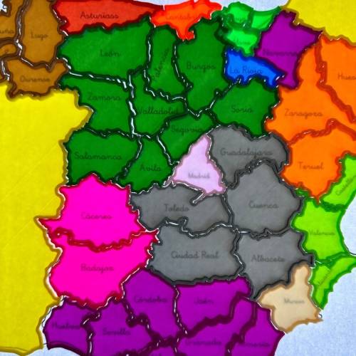 Puzzle Provincias de España para la mesa de luz