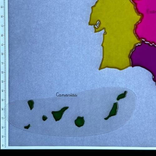 Puzzle CCAA de España para la mesa de luz