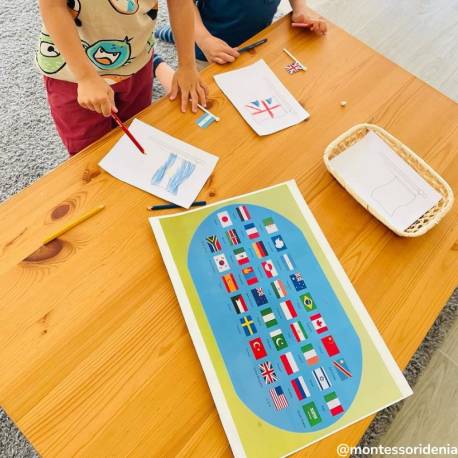 Mapa del mundo con banderas Montessori para todos Geografía