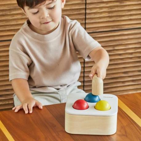 Caja golpea y cae Plan Toys De 1 a 3 años