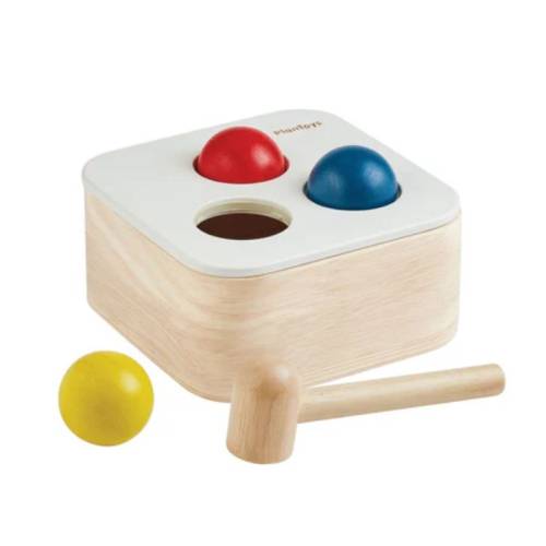 La scatola colpisce e cade