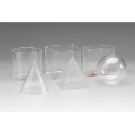 Juego de figuras geométricas transparentes