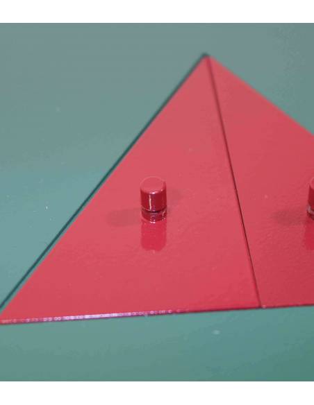 Metal triangles